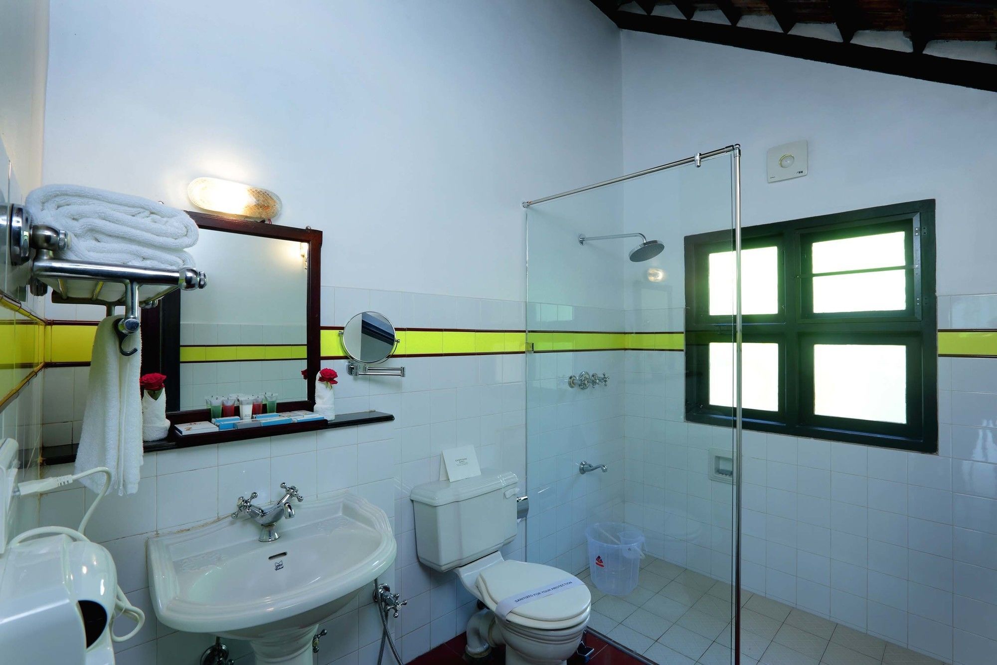 Nihara Resort And Spa Kochi Extérieur photo