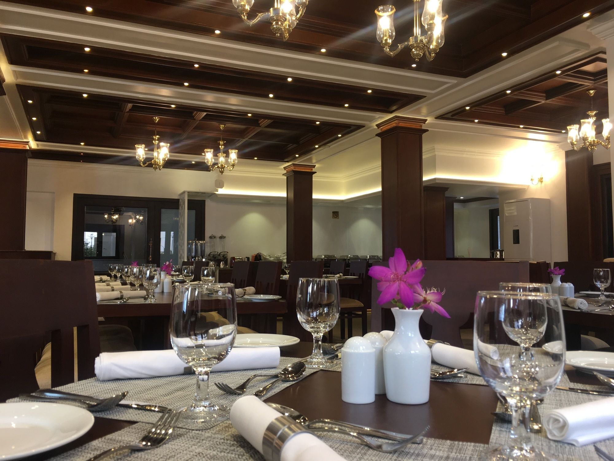 Nihara Resort And Spa Kochi Extérieur photo